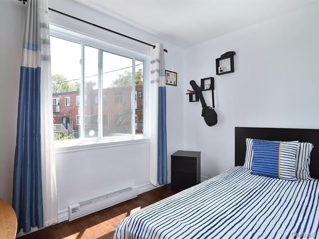 









1210

 - 1214


Rue Milton

,
Laval (Chomedey),




QC
H7W1W2


