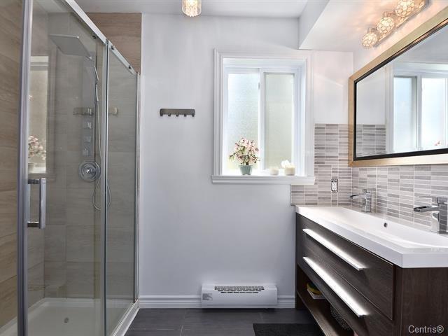 









1210

 - 1214


Rue Milton

,
Laval (Chomedey),




QC
H7W1W2

