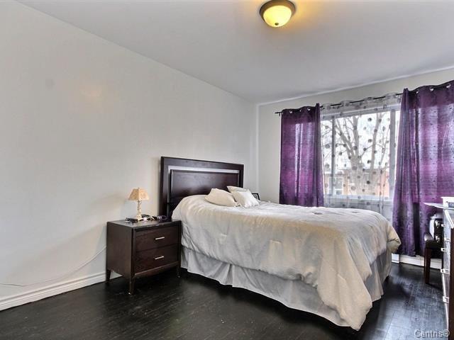 









1210

 - 1214


Rue Milton

,
Laval (Chomedey),




QC
H7W1W2


