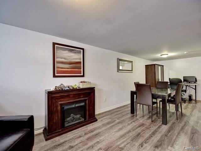 









1210

 - 1214


Rue Milton

,
Laval (Chomedey),




QC
H7W1W2


