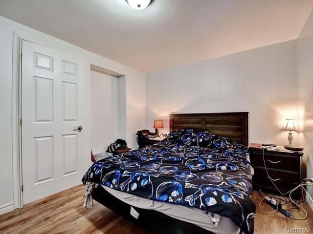 









1210

 - 1214


Rue Milton

,
Laval (Chomedey),




QC
H7W1W2

