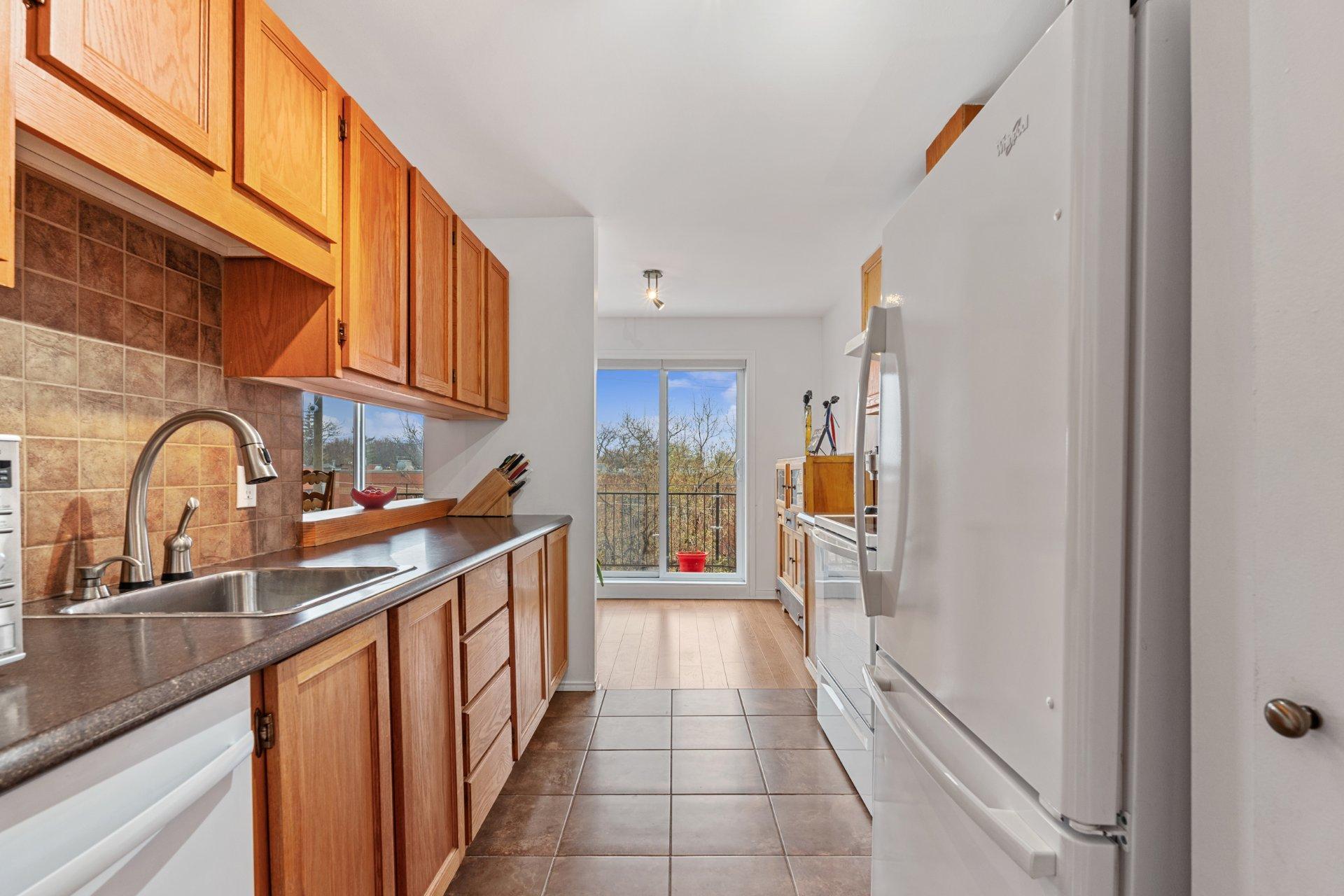 









4220


Rue De Chambly

, 302,
Montréal (Rosemont/La Petite-Patrie),




QC
H1X3J7

