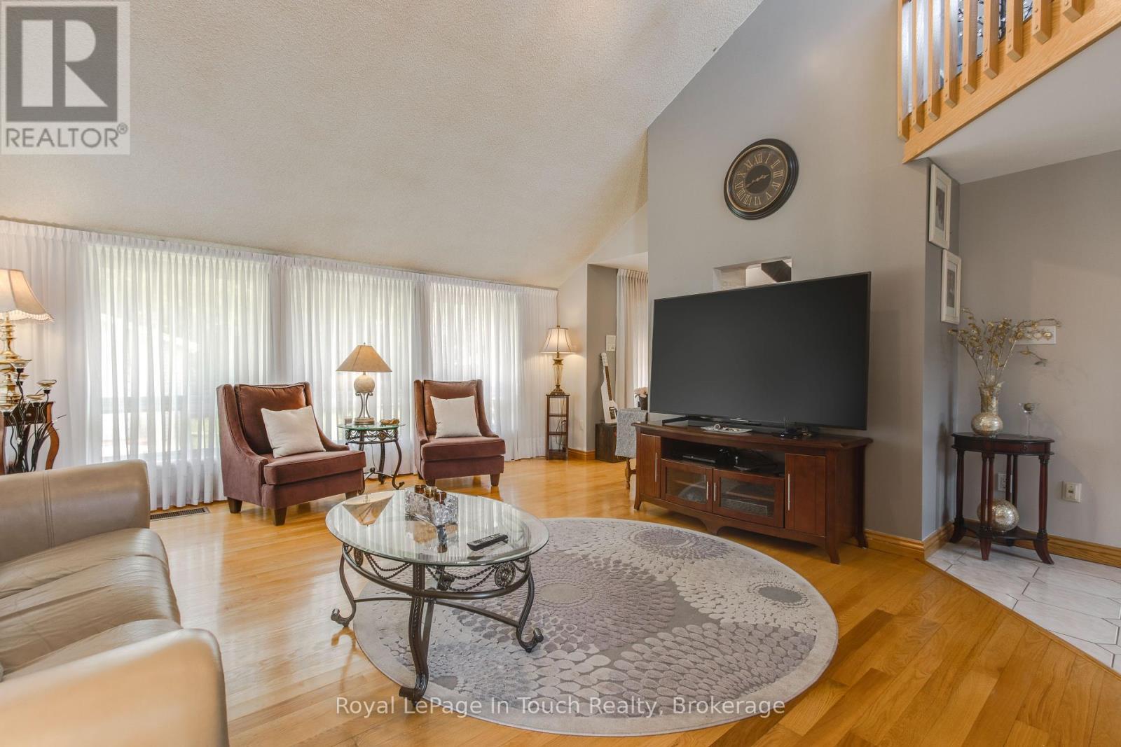 












79 KING ROAD

,
Tay (Waubaushene),




Ontario
L0K2C0

