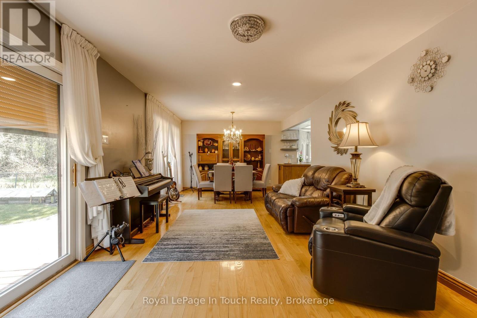 












79 KING ROAD

,
Tay (Waubaushene),




Ontario
L0K2C0

