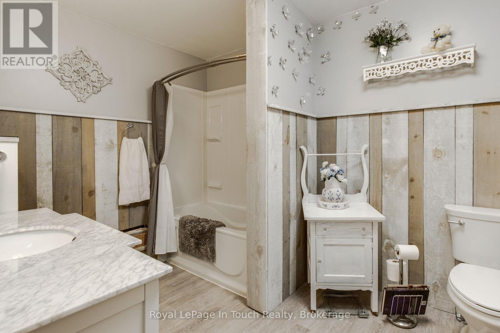 












79 KING ROAD

,
Tay (Waubaushene),




Ontario
L0K2C0


