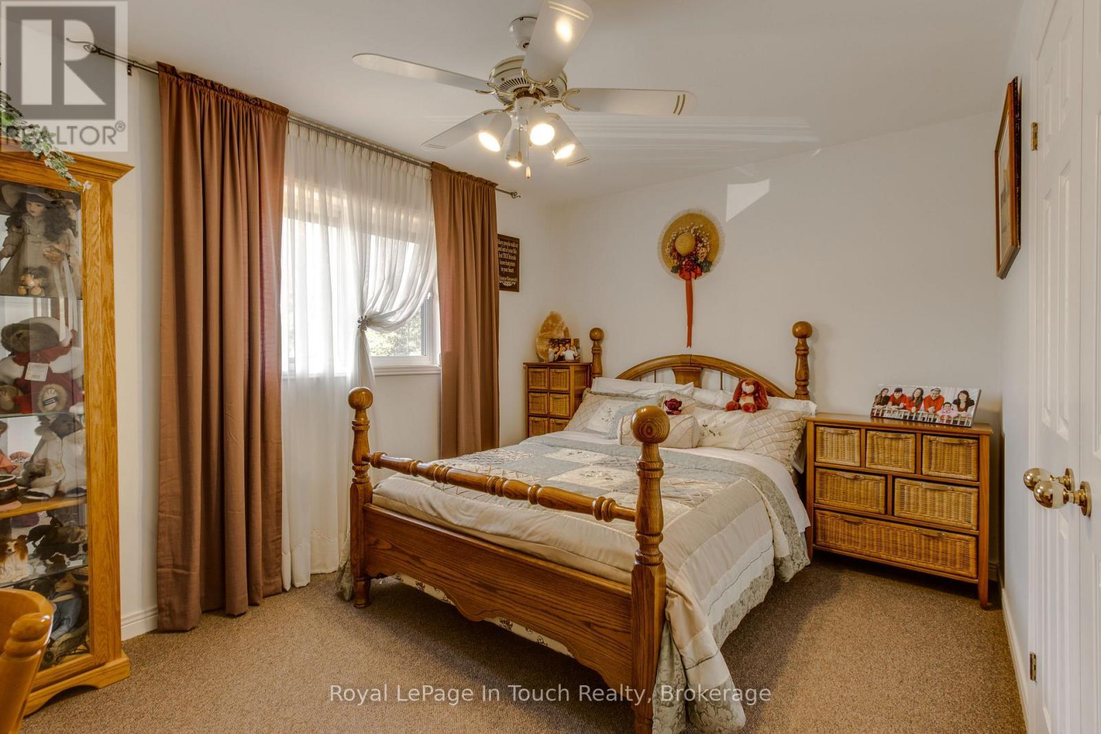 












79 KING ROAD

,
Tay (Waubaushene),




Ontario
L0K2C0

