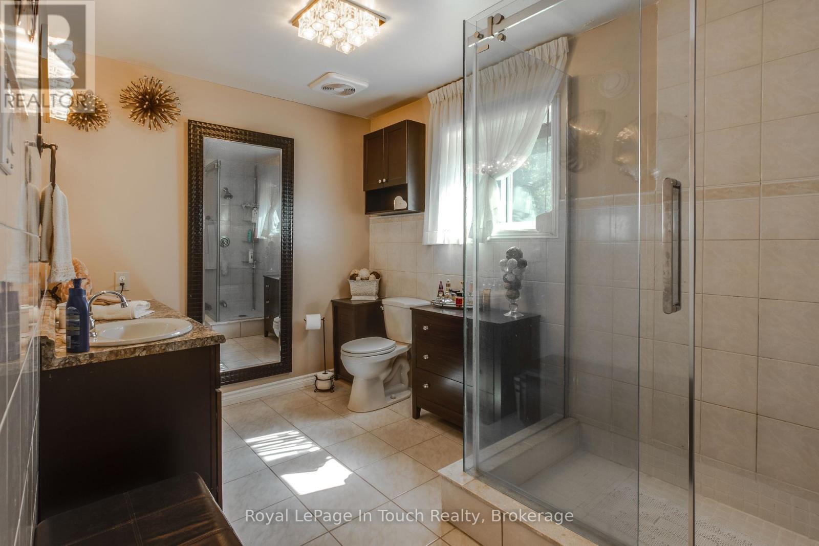 












79 KING ROAD

,
Tay (Waubaushene),




Ontario
L0K2C0

