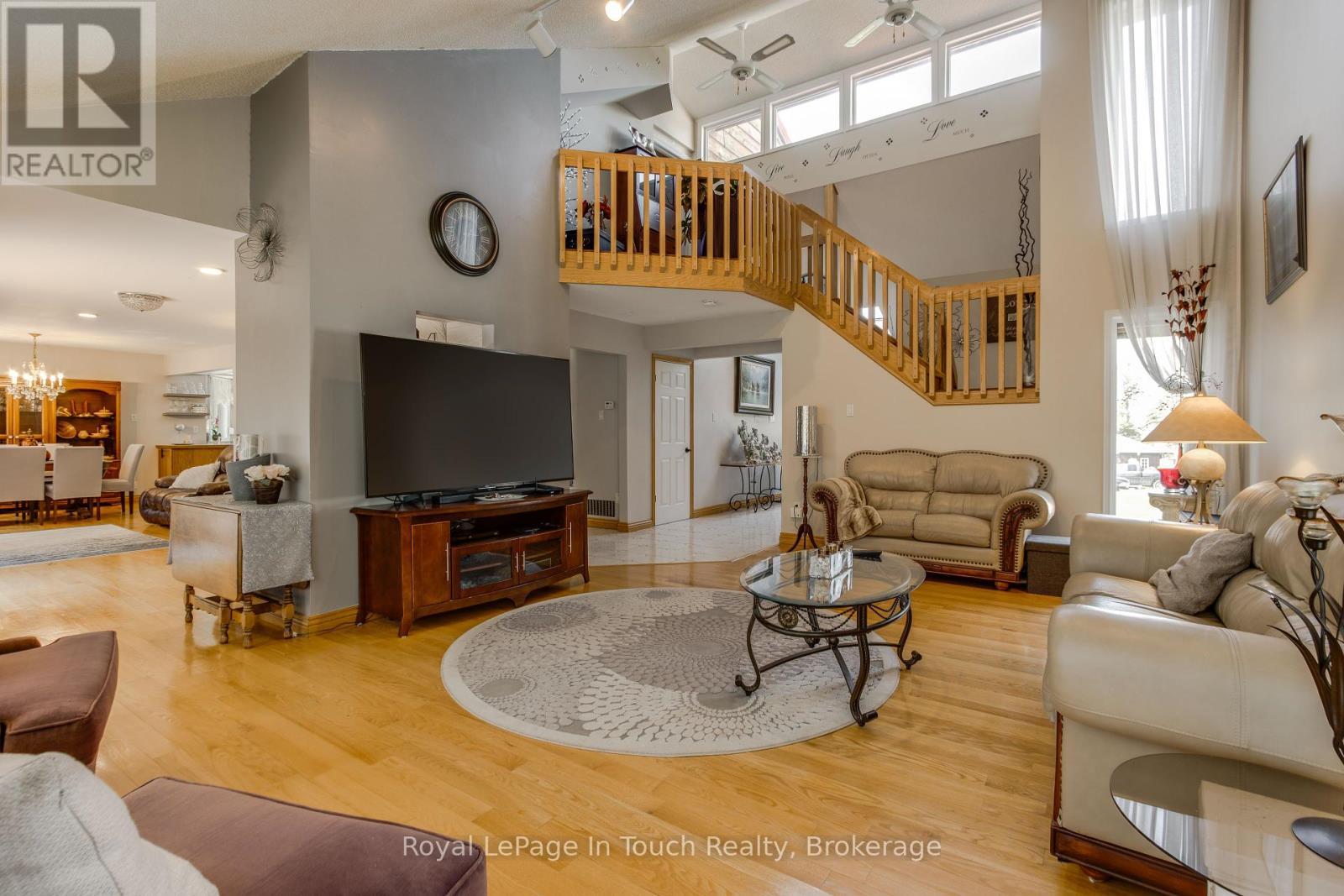 












79 KING ROAD

,
Tay (Waubaushene),




Ontario
L0K2C0

