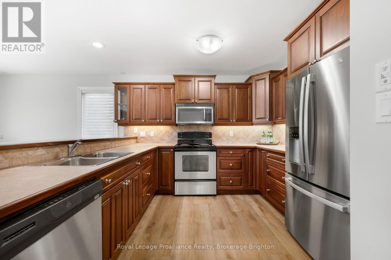 












4 BIRCH COURT

,
Brighton,




Ontario
K0K1H0

