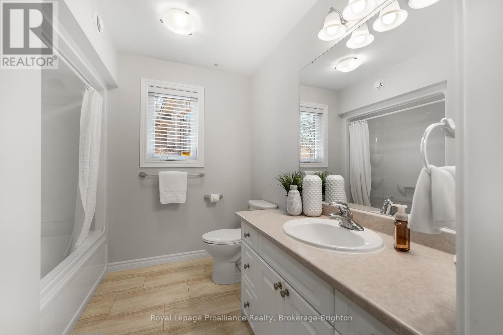 












4 BIRCH COURT

,
Brighton,




Ontario
K0K1H0


