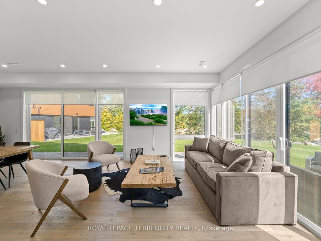 









35


Rockmount

Crescent,
Gravenhurst,




ON
P1P 0A6

