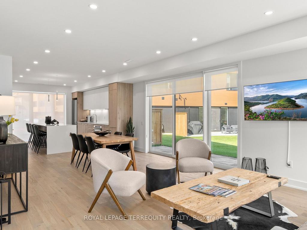 









35


Rockmount

Crescent,
Gravenhurst,




ON
P1P 0A6

