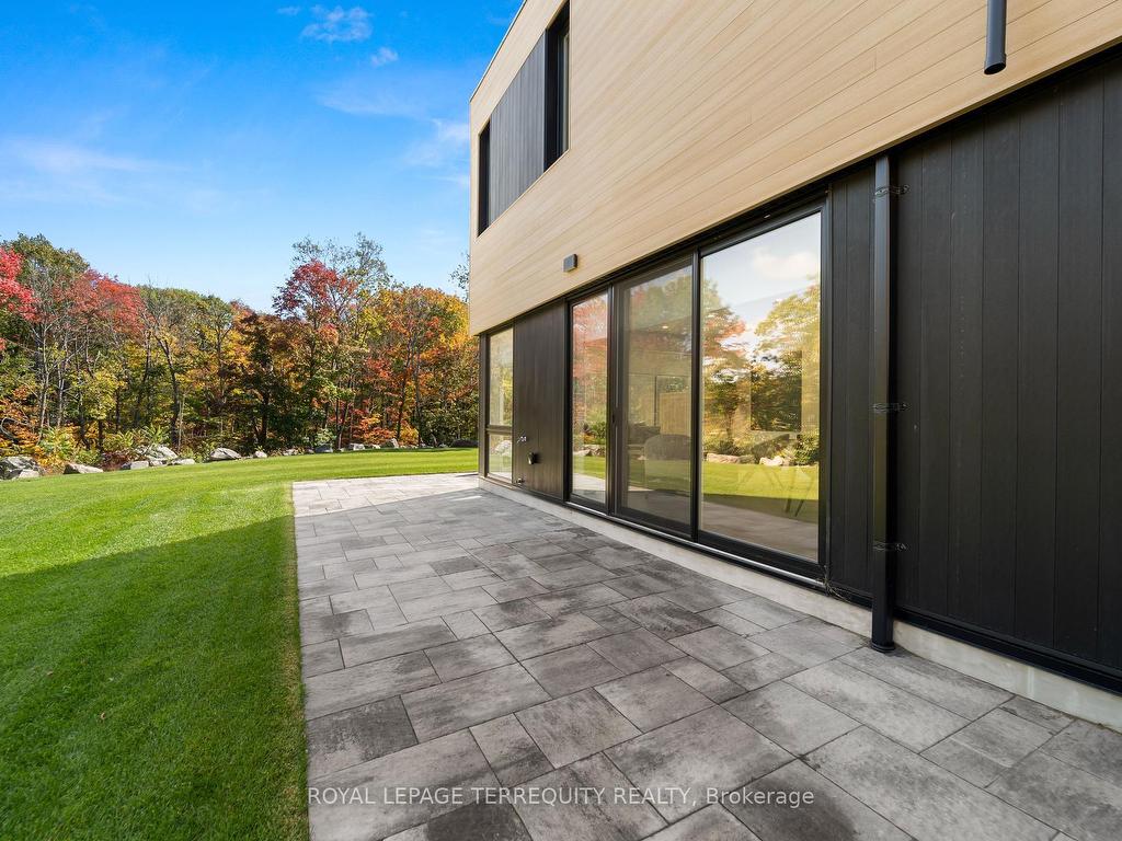 









35


Rockmount

Crescent,
Gravenhurst,




ON
P1P 0A6

