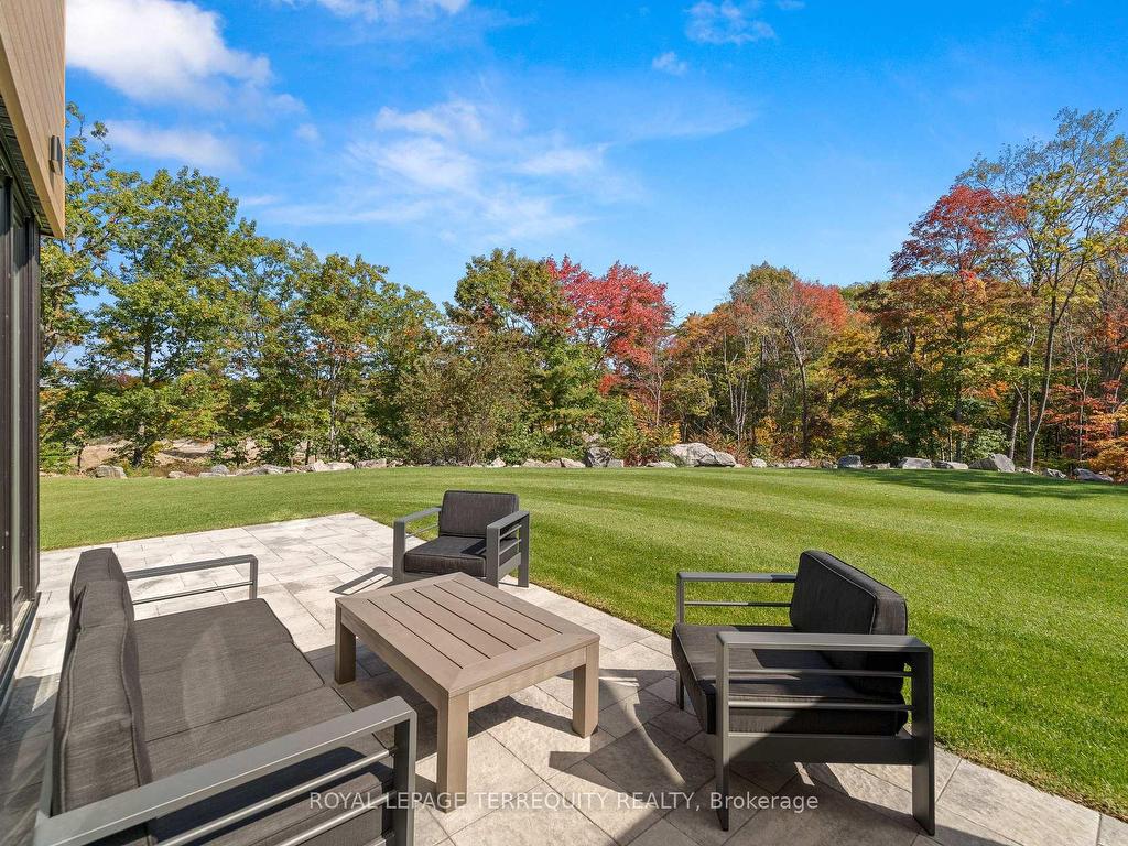 









35


Rockmount

Crescent,
Gravenhurst,




ON
P1P 0A6

