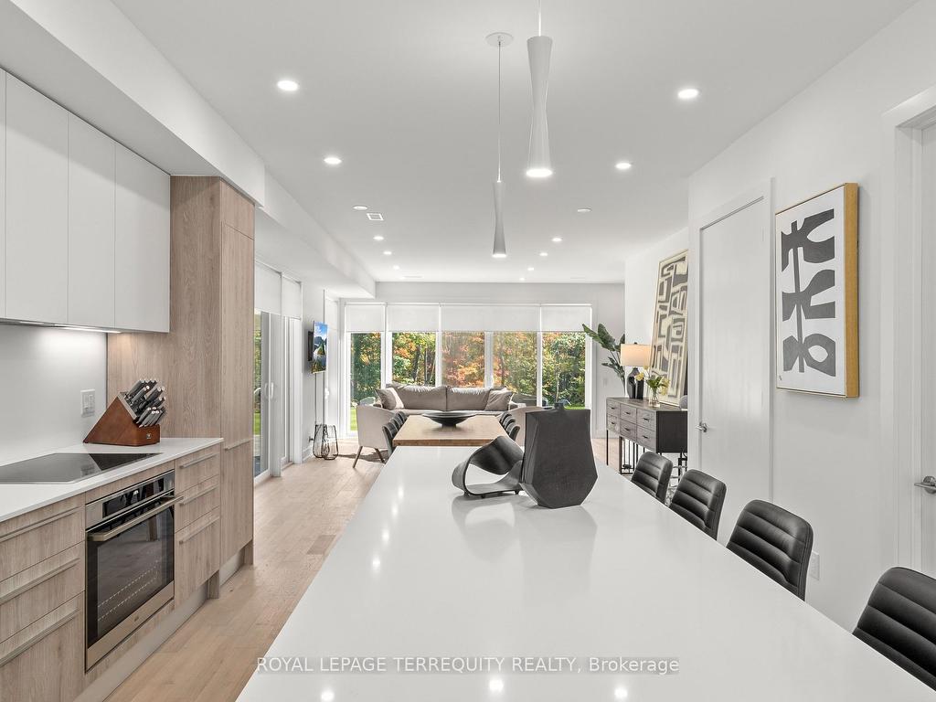 









35


Rockmount

Crescent,
Gravenhurst,




ON
P1P 0A6

