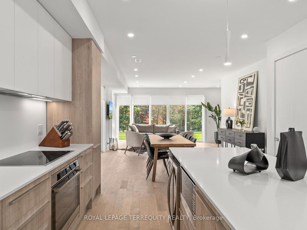 









35


Rockmount

Crescent,
Gravenhurst,




ON
P1P 0A6


