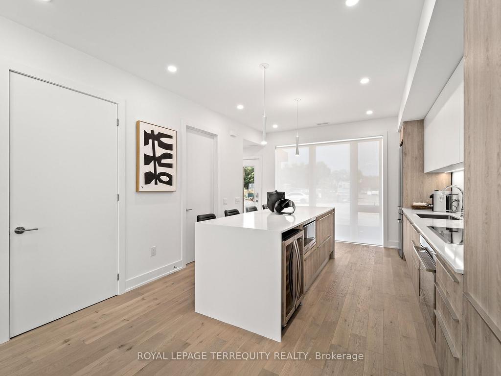 









35


Rockmount

Crescent,
Gravenhurst,




ON
P1P 0A6

