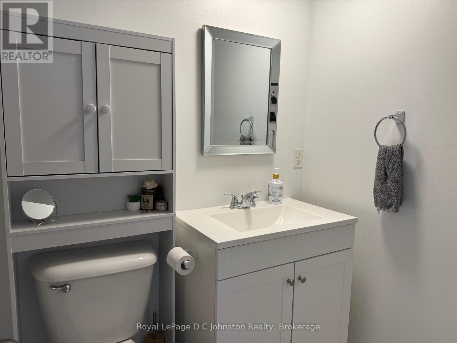












307 - 229 ADELAIDE STREET

,
Saugeen Shores,




Ontario
N0H2L0

