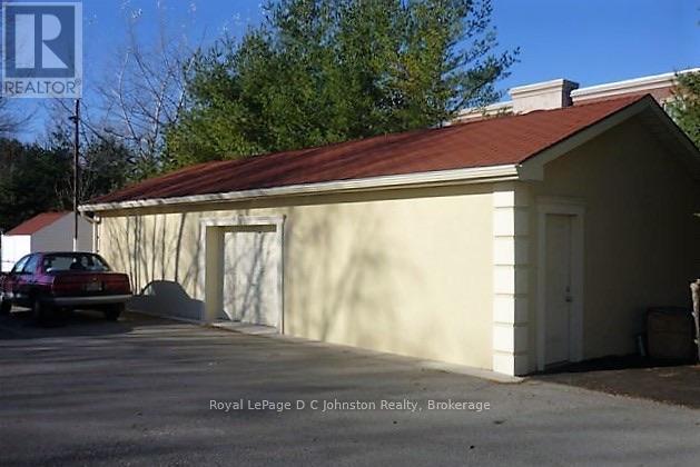 












307 - 229 ADELAIDE STREET

,
Saugeen Shores,




Ontario
N0H2L0

