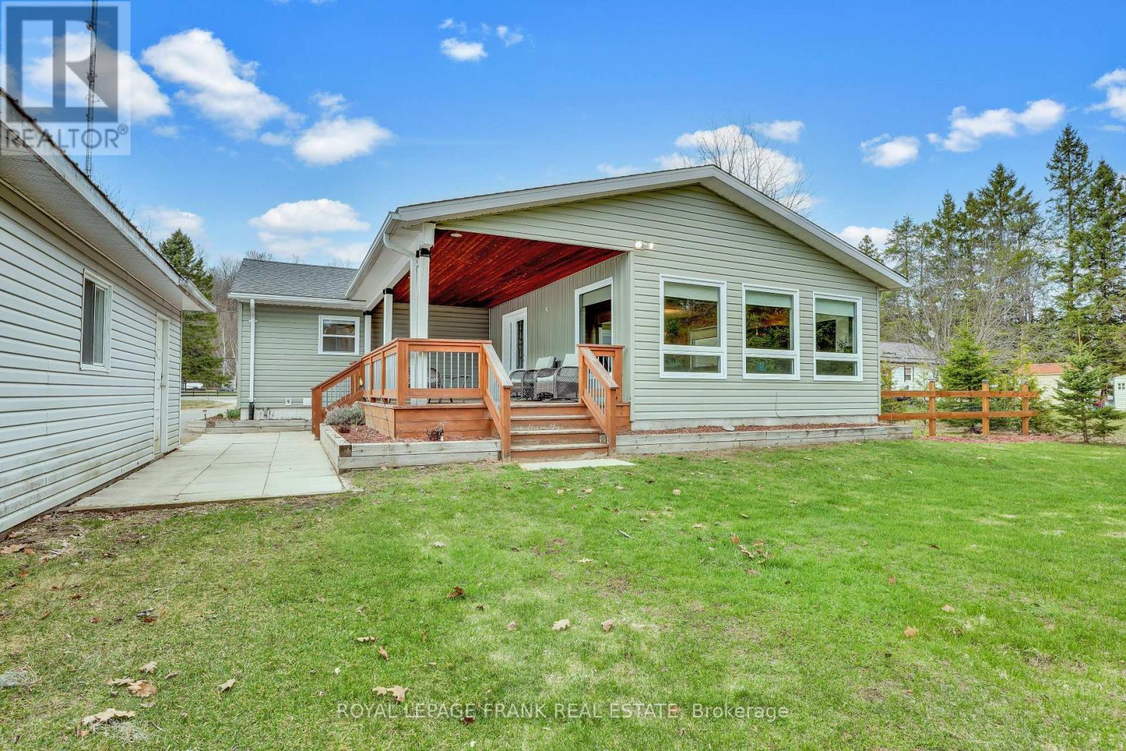 












163 PAUDASH SCHOOL ROAD

,
Faraday,




Ontario
K0L1C0

