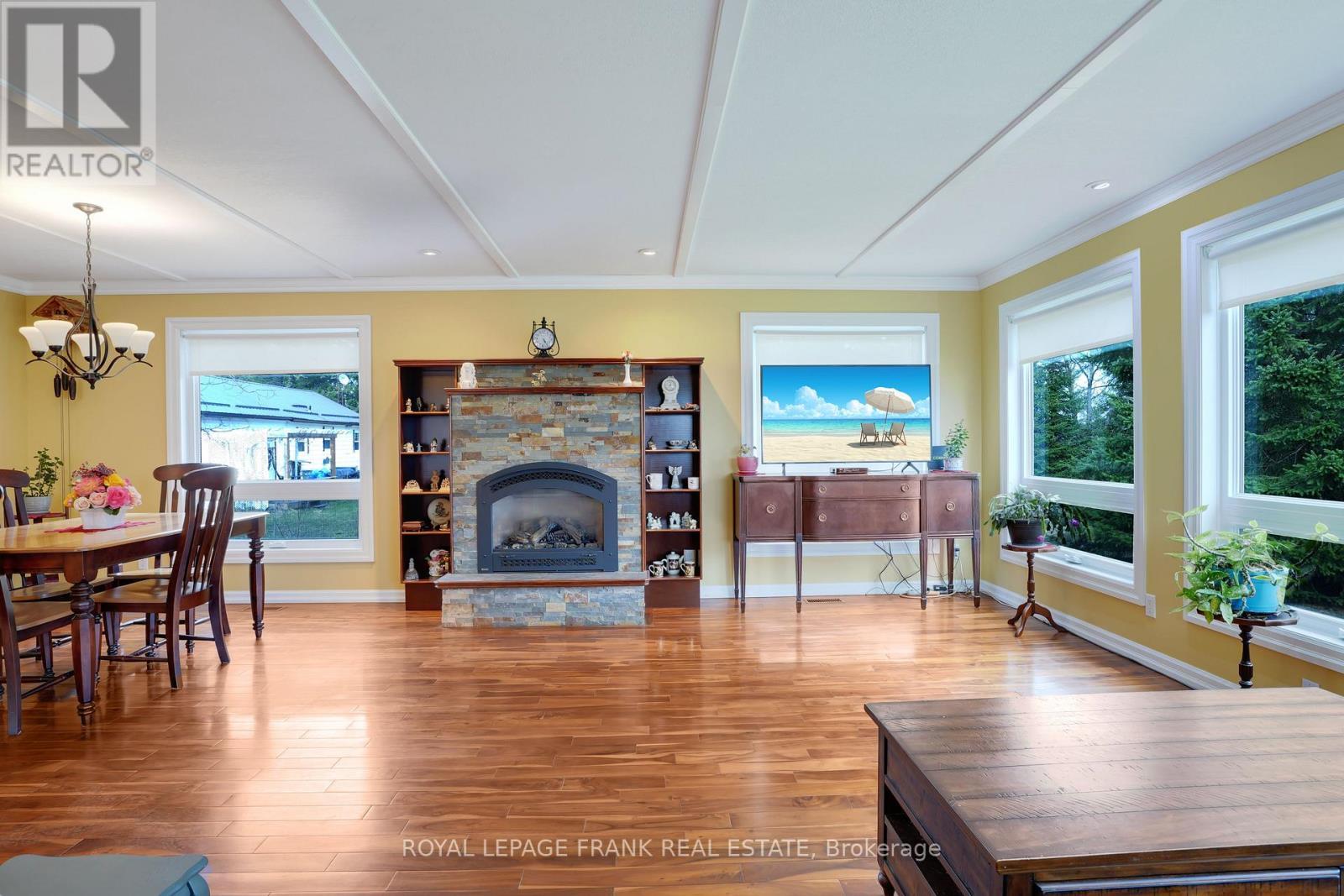 












163 PAUDASH SCHOOL ROAD

,
Faraday,




Ontario
K0L1C0

