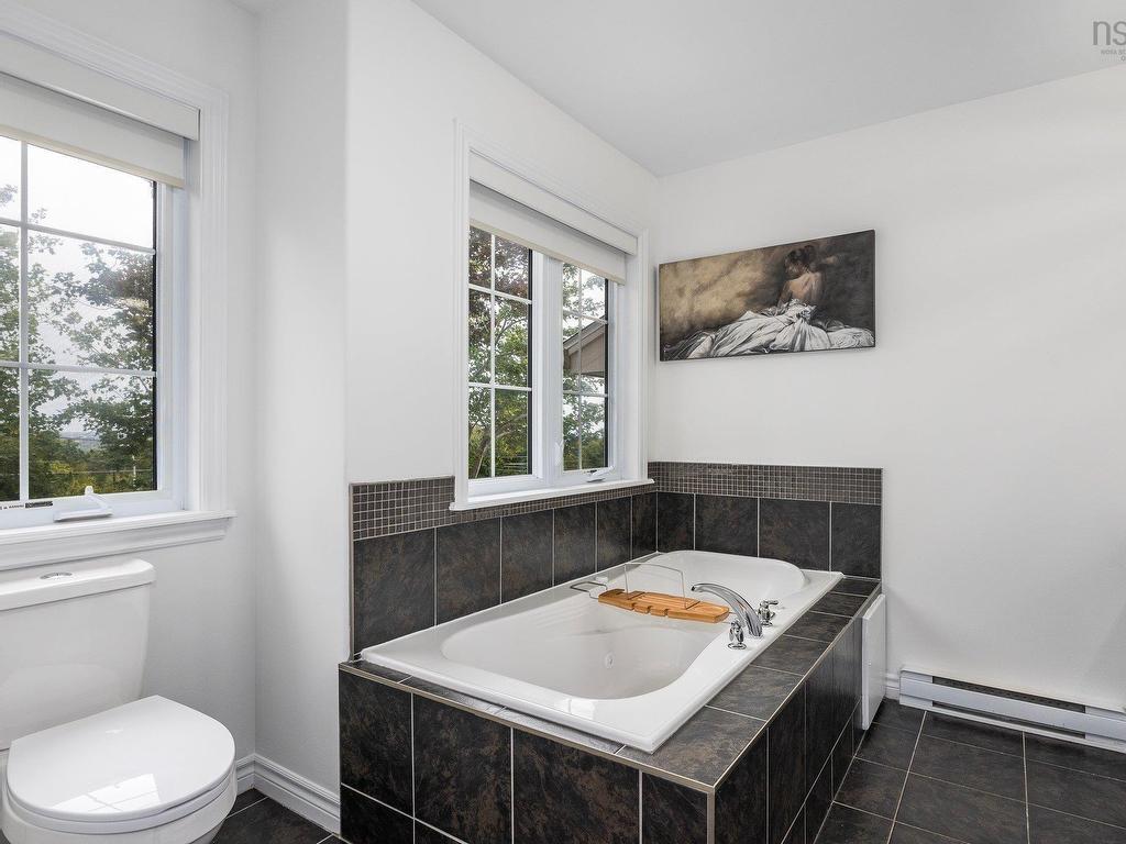 












279 Bently Drive

,
Halifax,




NS
B3S 0A9

