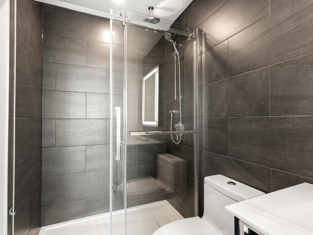 









1020


Rue de la Montagne

, 2205,
Montréal (Ville-Marie),




QC
H3G0H8

