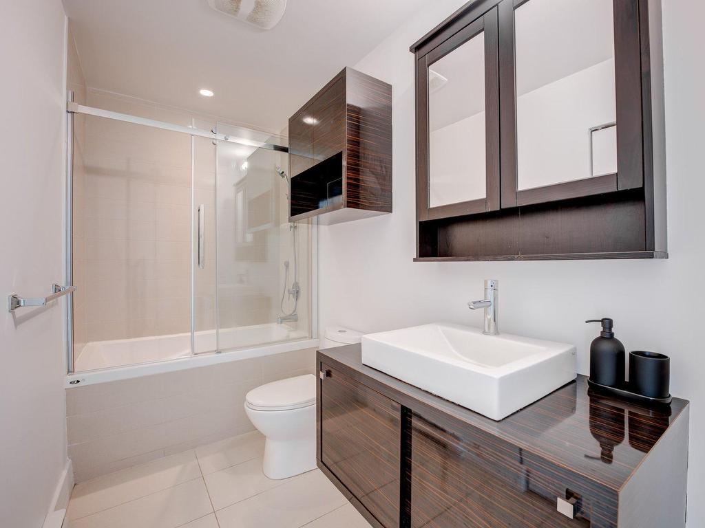 









888


Rue Wellington

, 506,
Montréal (Ville-Marie),




QC
H3C0N1

