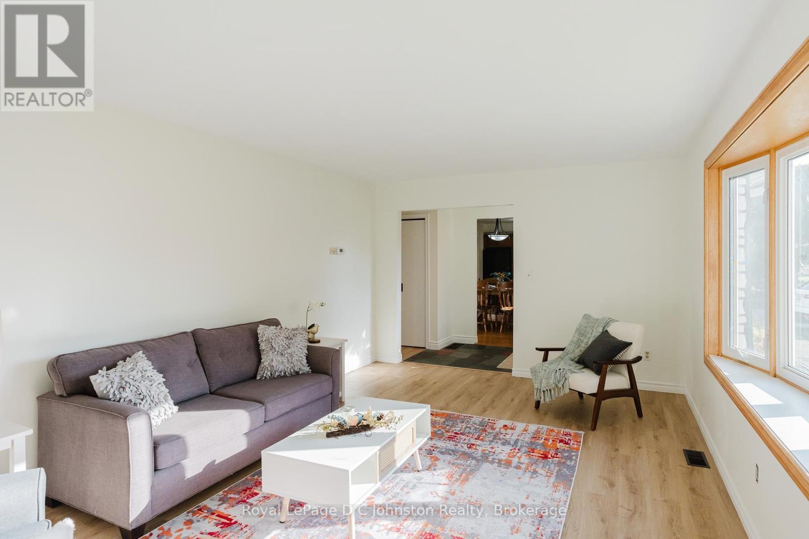 












7199 HIGHWAY 21 HIGHWAY

,
South Bruce Peninsula,







Ontario
N0H1A0

