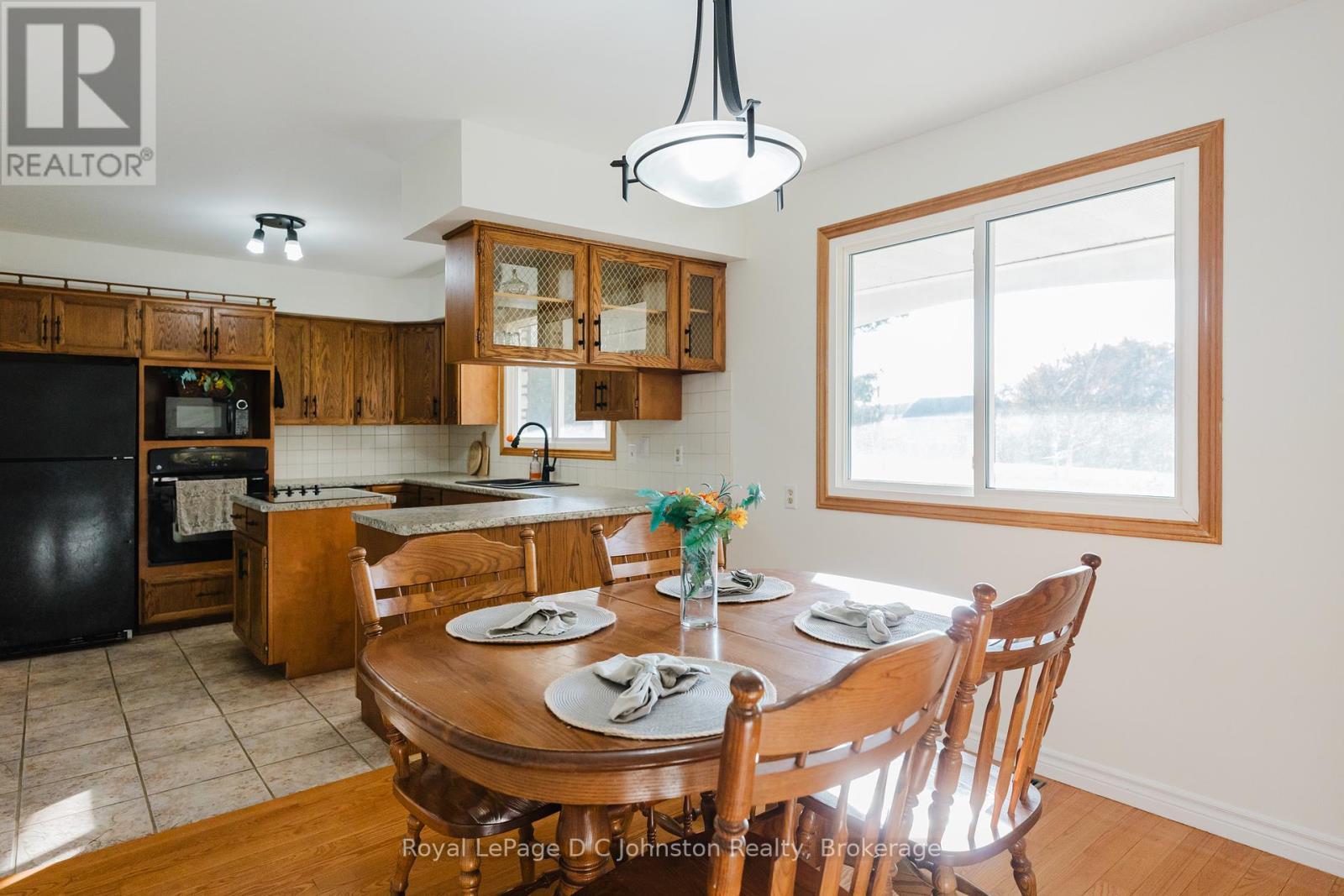












7199 HIGHWAY 21 HIGHWAY

,
South Bruce Peninsula,







Ontario
N0H1A0

