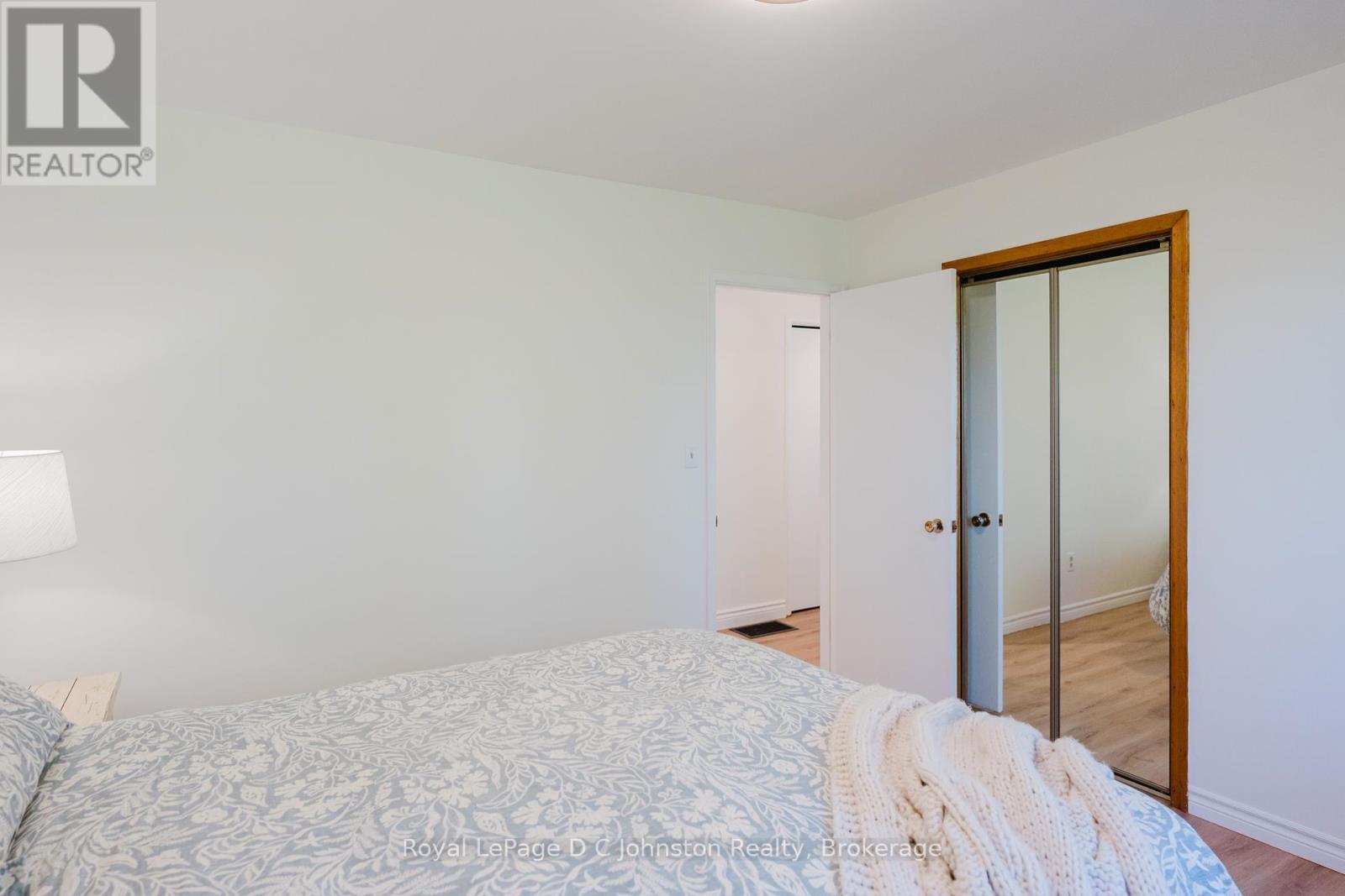 












7199 HIGHWAY 21 HIGHWAY

,
South Bruce Peninsula,







Ontario
N0H1A0

