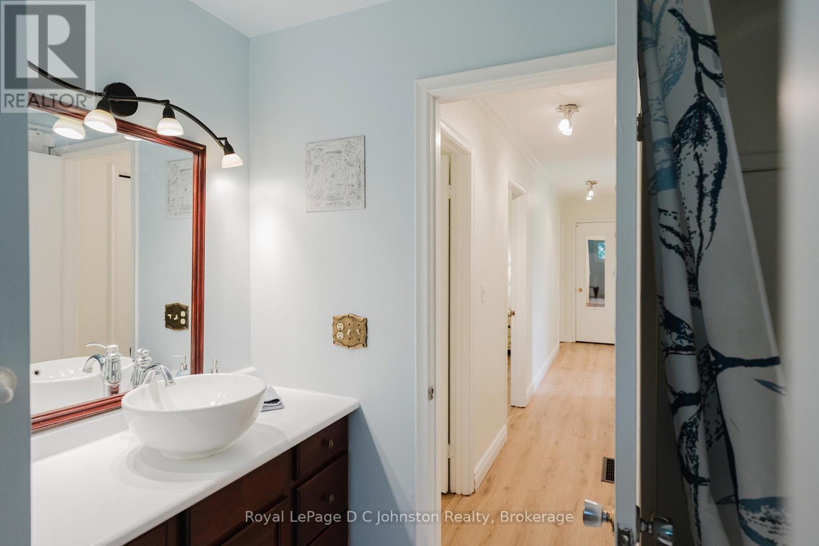 












7199 HIGHWAY 21 HIGHWAY

,
South Bruce Peninsula,







Ontario
N0H1A0

