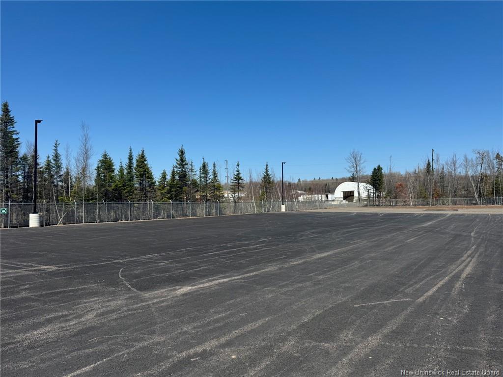 









825


Frenette

,
Moncton,




NB
E1H 2J4

