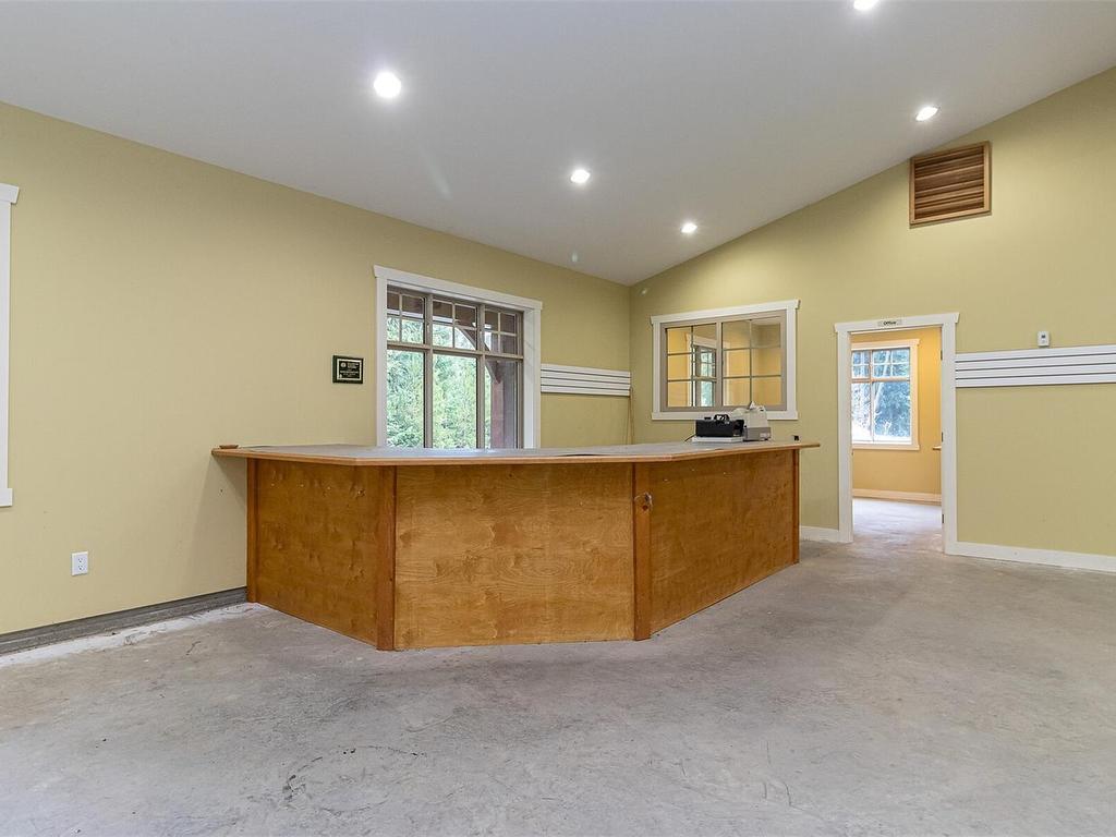 









230


Rupert

Rd East,
Qualicum Beach,




BC
V9K 1R3

