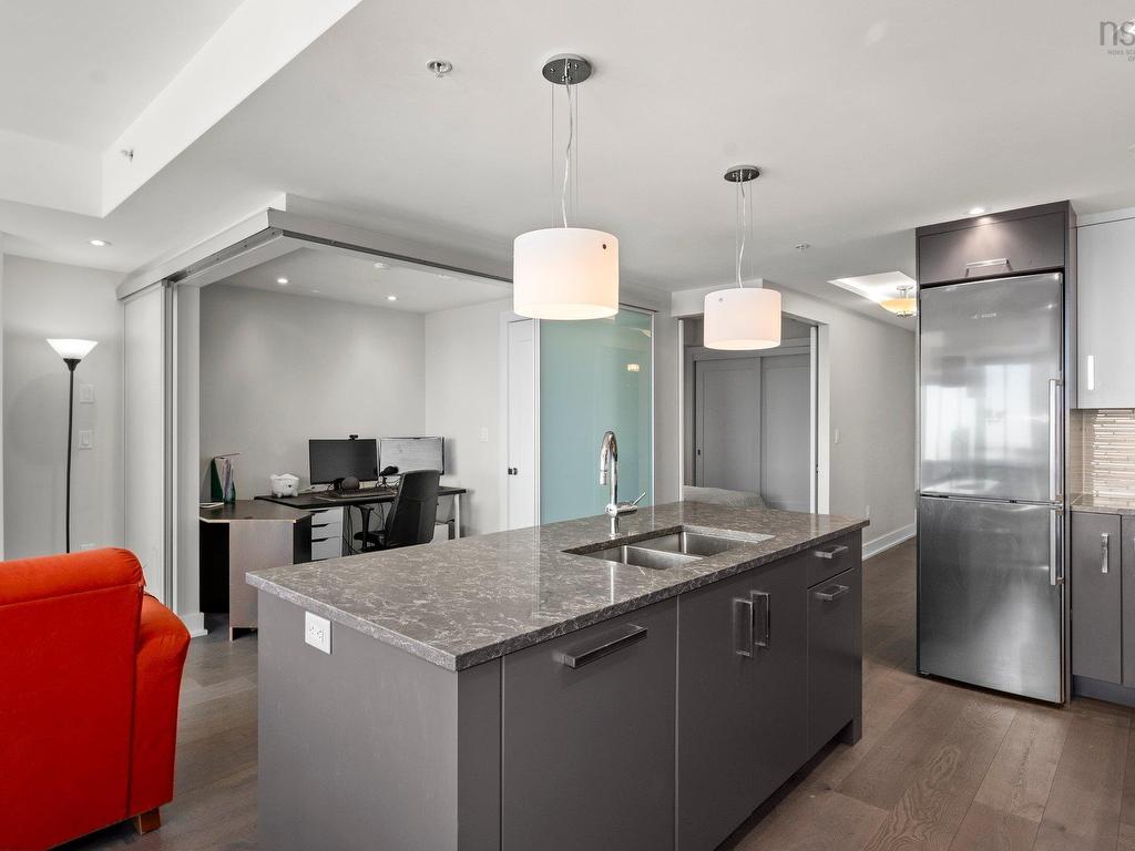 












1005 1585 South Park Street

,
Halifax,




NS
B3J 0H8

