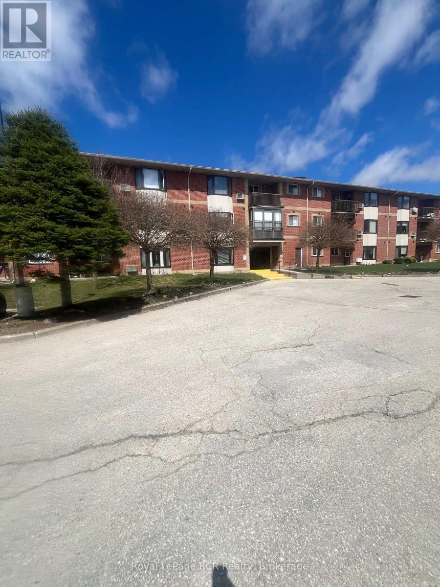 












301 - 460 DURHAM STREET W

,
Wellington North (Mount Forest),




Ontario
N0G2L1

