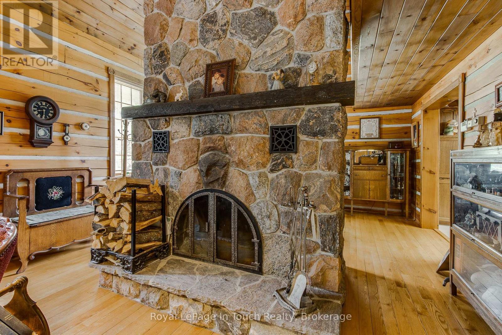 












335 MURRAY ROAD

,
Penetanguishene,




Ontario
L9M2H8

