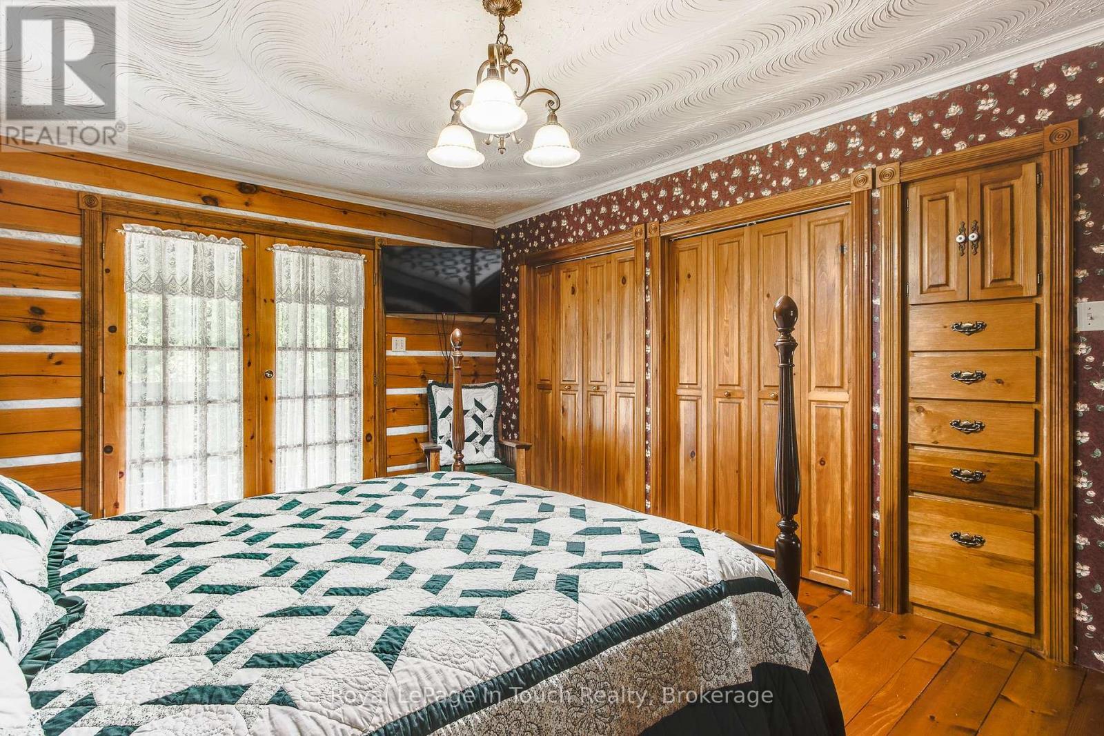 












335 MURRAY ROAD

,
Penetanguishene,




Ontario
L9M2H8

