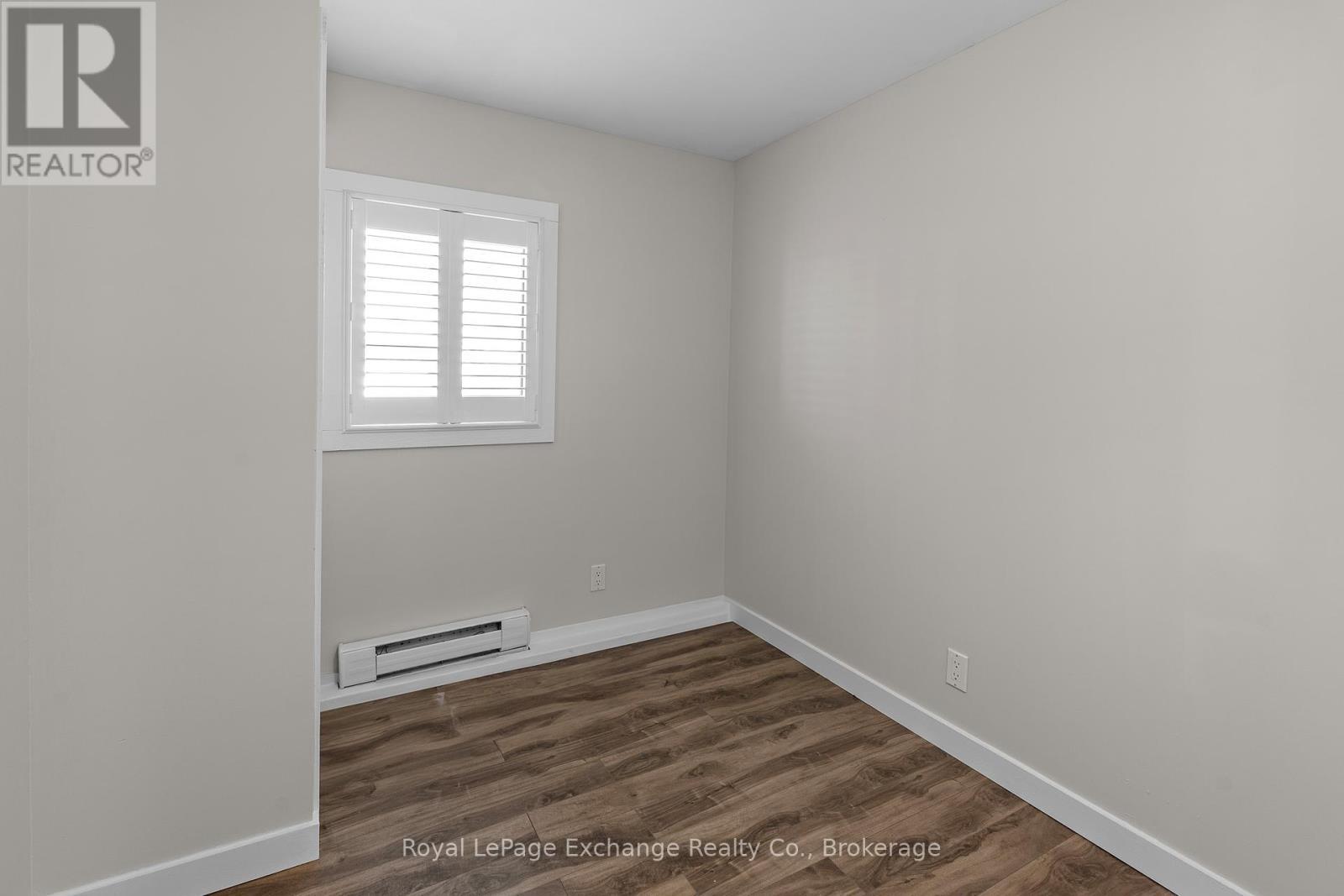 












66 APPLEWOOD BOULEVARD

,
Kincardine,




Ontario
N0G2T0

