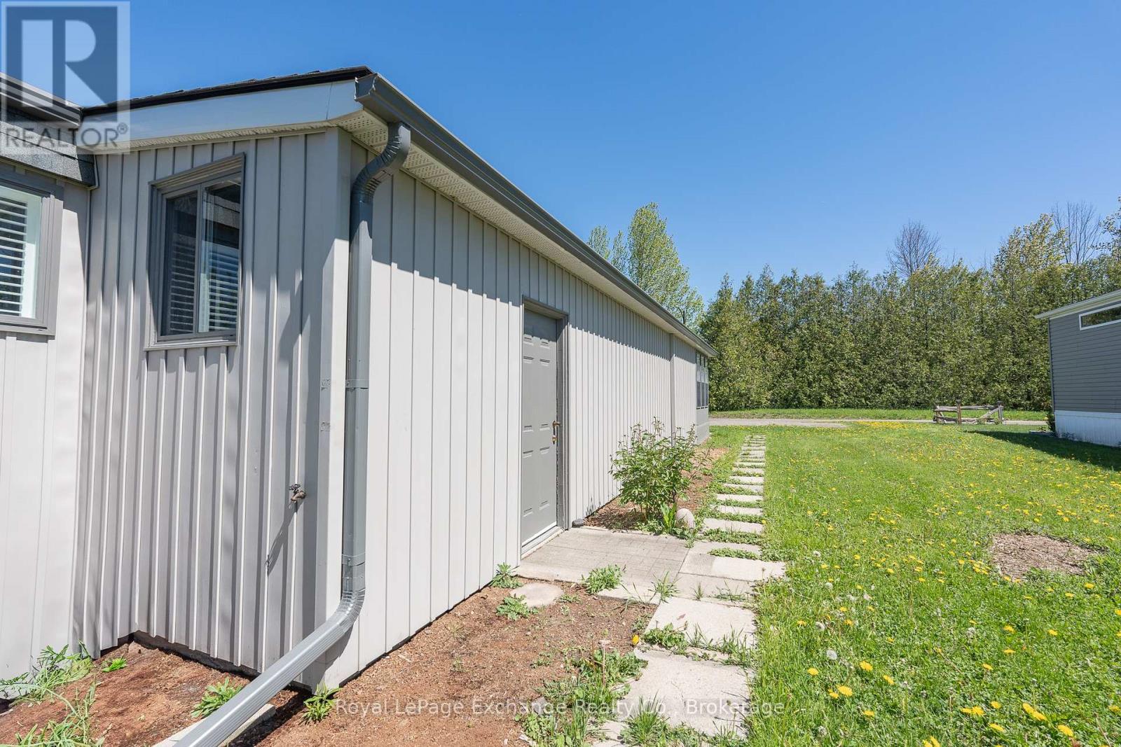 












66 APPLEWOOD BOULEVARD

,
Kincardine,




Ontario
N0G2T0

