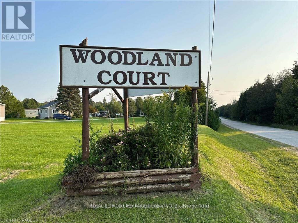 












66 APPLEWOOD BOULEVARD

,
Kincardine,




Ontario
N0G2T0

