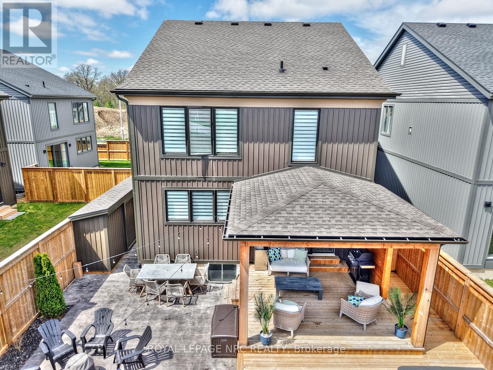 












7456 PARKSIDE ROAD

,
Niagara Falls (Brown),




Ontario
L2H0K7

