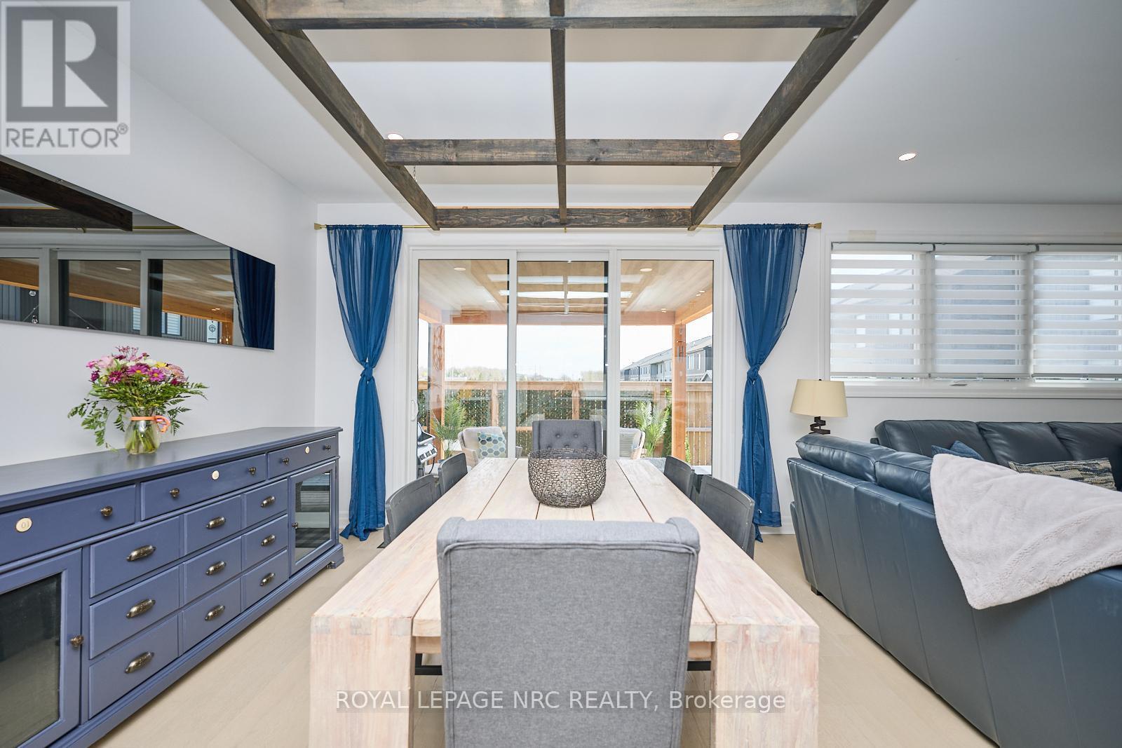 












7456 PARKSIDE ROAD

,
Niagara Falls (Brown),




Ontario
L2H0K7

