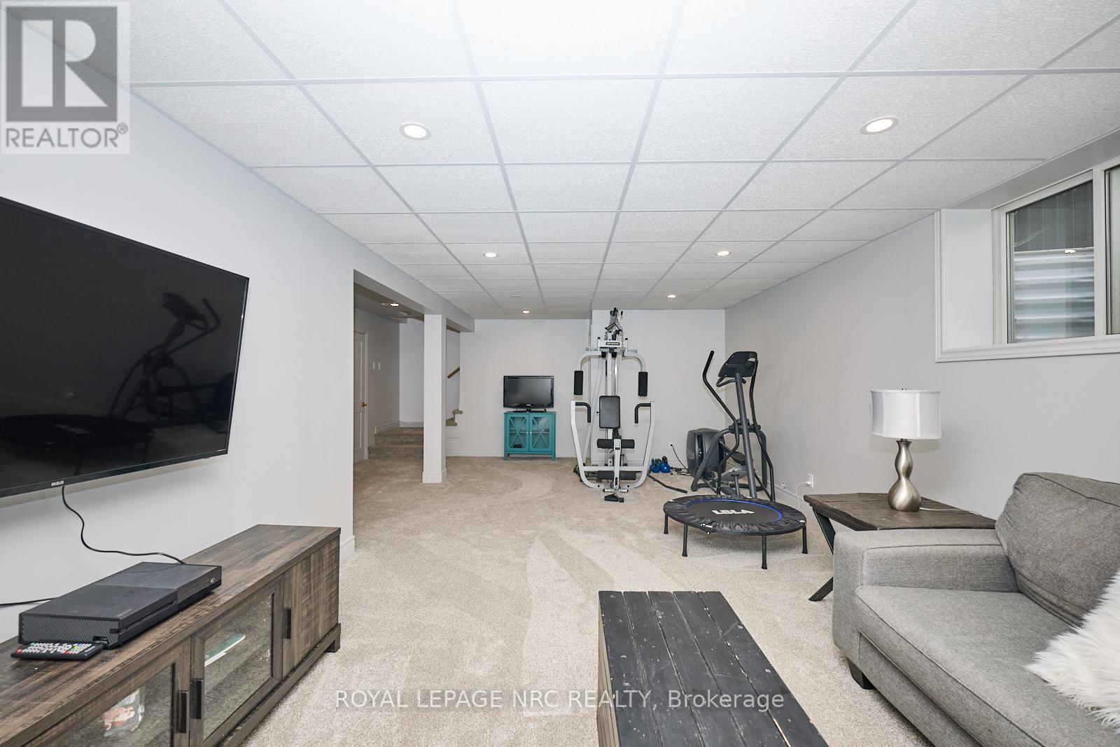 












7456 PARKSIDE ROAD

,
Niagara Falls (Brown),




Ontario
L2H0K7

