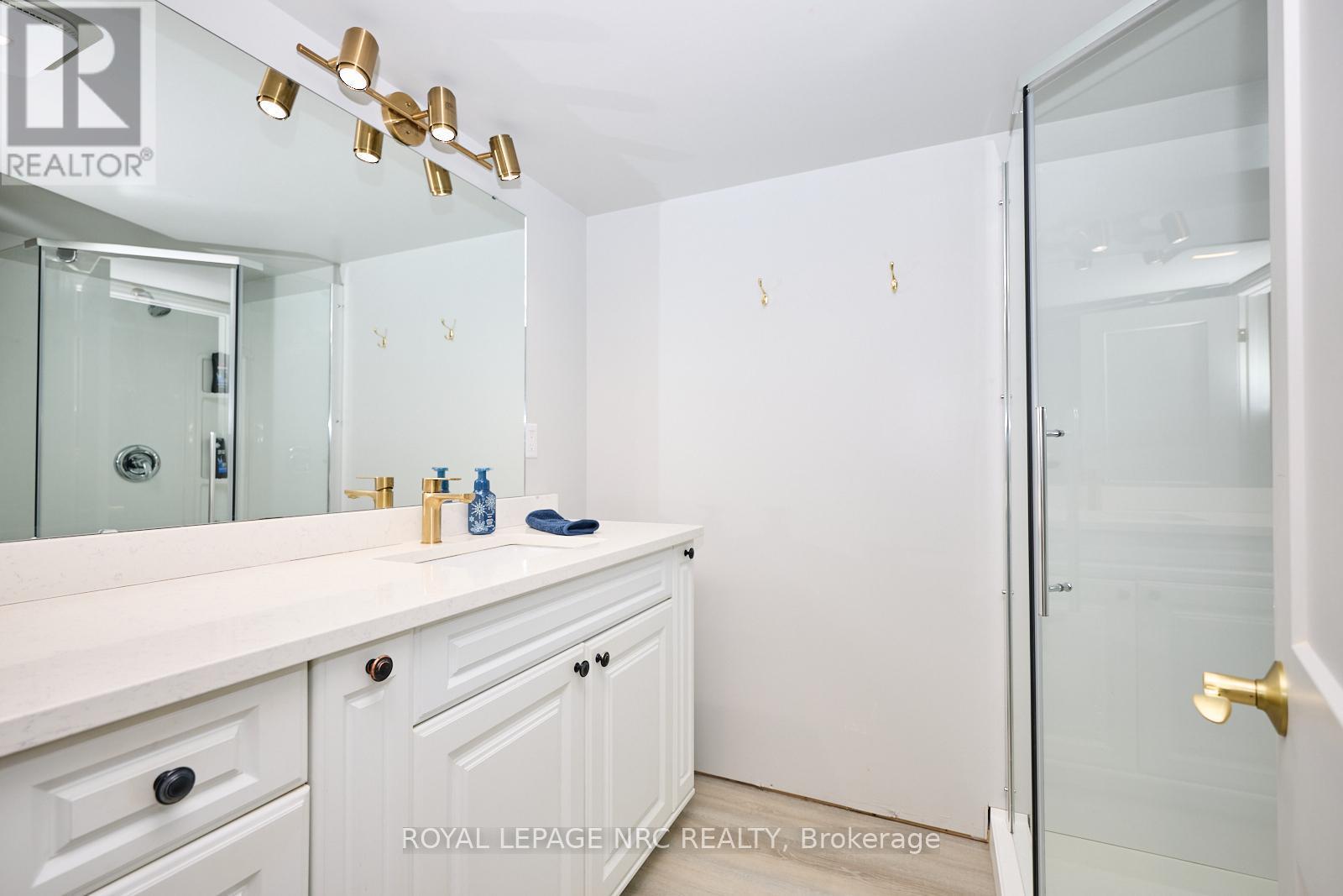 












7456 PARKSIDE ROAD

,
Niagara Falls (Brown),




Ontario
L2H0K7

