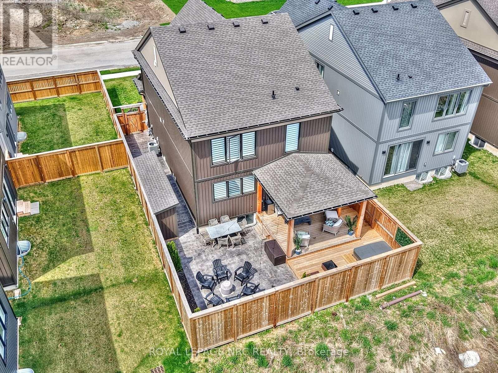 












7456 PARKSIDE ROAD

,
Niagara Falls (Brown),




Ontario
L2H0K7

