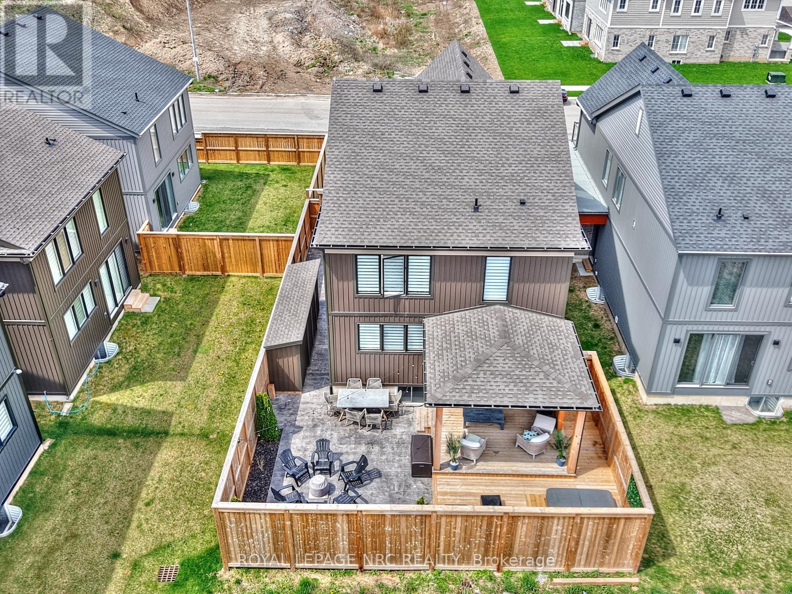 












7456 PARKSIDE ROAD

,
Niagara Falls (Brown),




Ontario
L2H0K7

