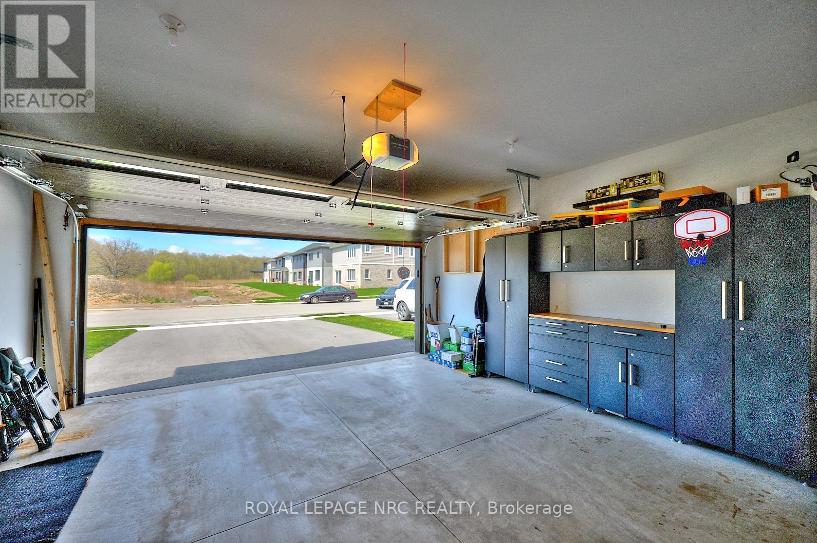 












7456 PARKSIDE ROAD

,
Niagara Falls (Brown),




Ontario
L2H0K7

