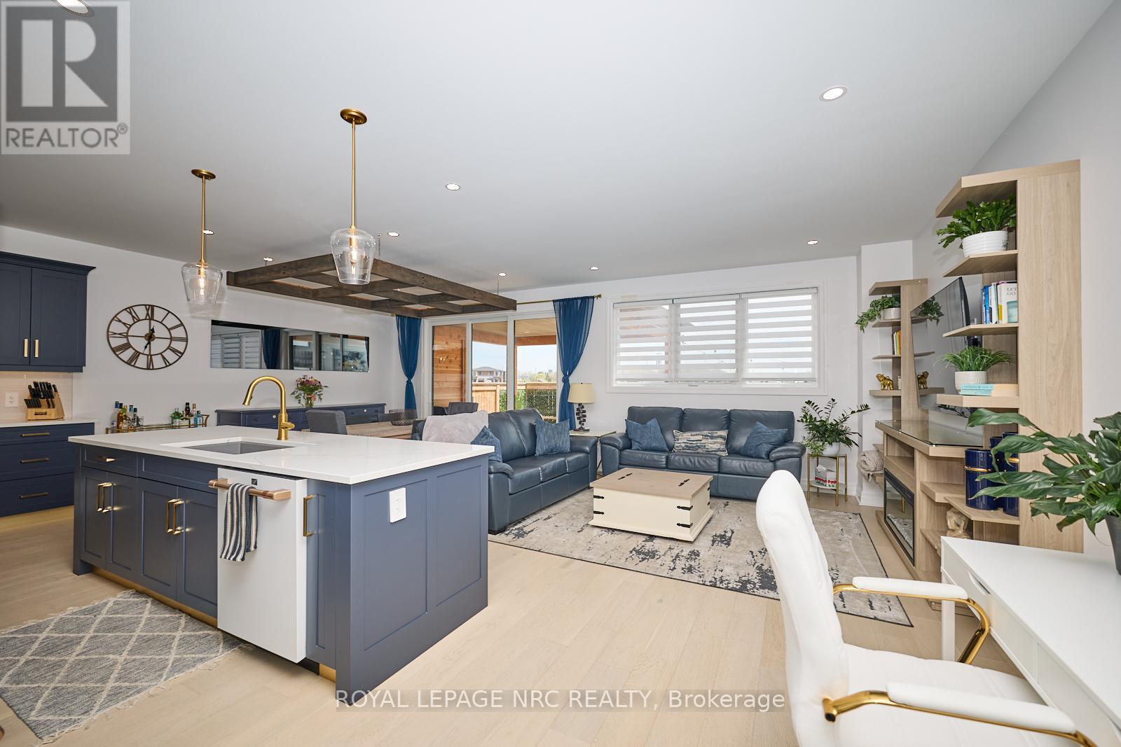












7456 PARKSIDE ROAD

,
Niagara Falls (Brown),




Ontario
L2H0K7

