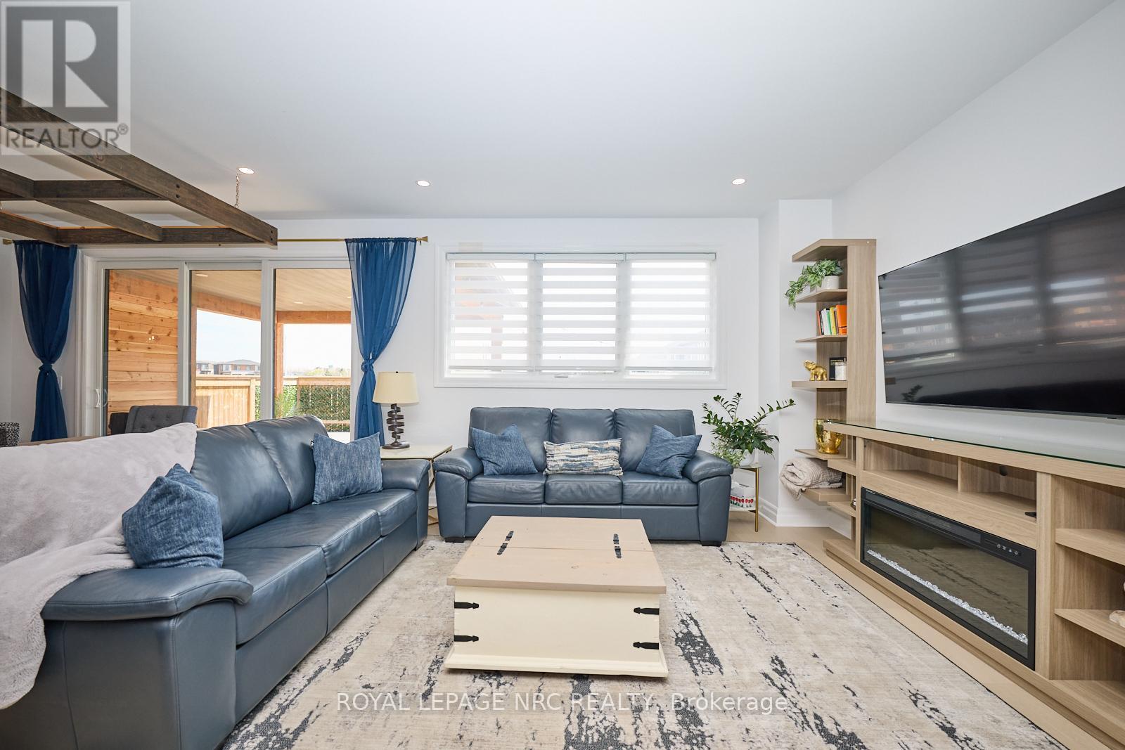 












7456 PARKSIDE ROAD

,
Niagara Falls (Brown),




Ontario
L2H0K7

